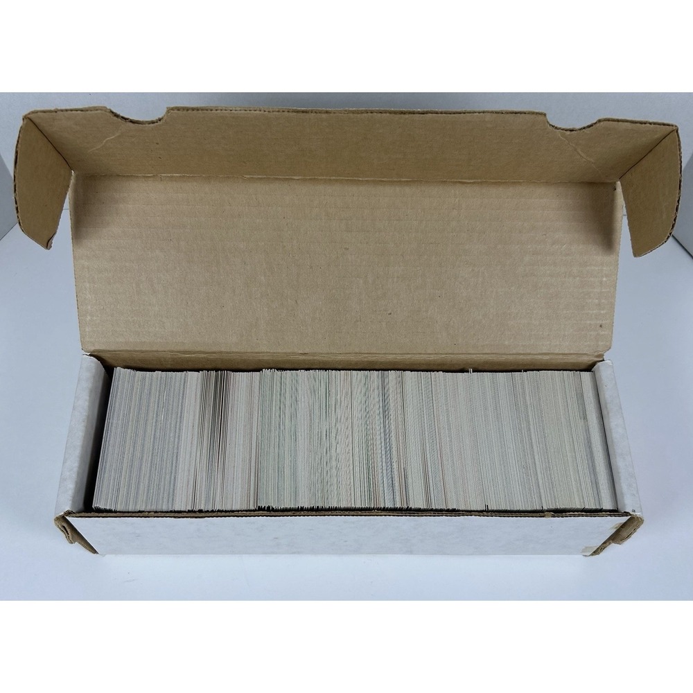 Score 1991 NFL Collector Cards Over 600 cards in great condition
